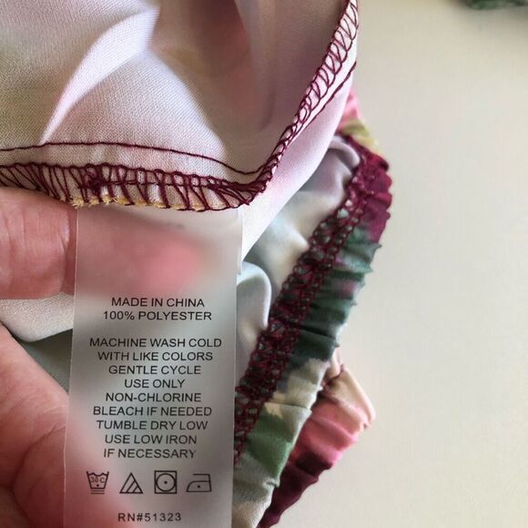 NEW Vince Camuto Whimsical Soft Girl Bubble Sleeve Blouse Size S NWT - Picture 10 of 15